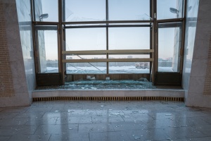 Нічна атака на Київ: росіяни пошкодили зал слави музею історії України у Другій світовій 