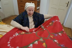 Люди золотого віку, які не стомилися допомагати війську