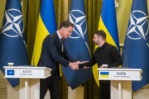 Зеленський про переговори в Абу-Дабі: Готові підтримати кроки з деескалації 