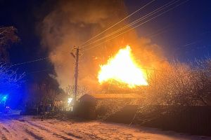 Загарбники вдарили по Кам’яній Ярузі на Харківщині - постраждала родина з дітьми, є руйнування