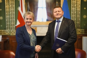 Залужний обговорив із главою МЗС Британії безпеку та енергетичну підтримку України