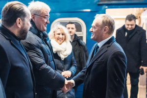 Tusk begins visit to Kyiv