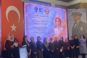 В Анкарі вшанували пам’ять лідерки кримськотатарського руху Шефіки Гаспринської