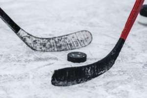 Олімпіада-2026. Перший матч хокейного турніру перенесли через епідемію