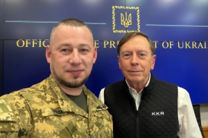 Паліса зустрівся з ексдиректором ЦРУ Пертеусом - говорили про роль технологій і ціну помилок у війні