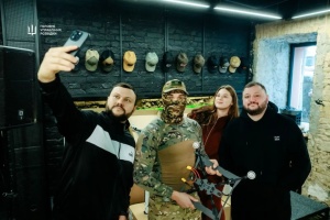 Спецпризначенці ГУР отримали від колективу артистів дрони на понад ₴2 мільйони