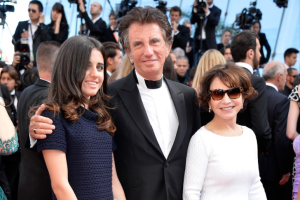 У Франції міністр культури подав у відставку після викриття його зв'язків із Епштейном