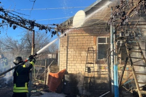 Росіяни упродовж дня понад 40 разів обстріляли три райони Дніпропетровщини, поранений чоловік