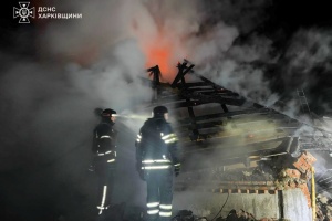 Атака дрона: у Богодухові дістали з-під завалів тіла трьох дітей і чоловіка, серед поранених - вагітна