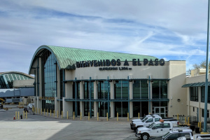 У США зупинили на 10 днів роботу аеропорту на кордоні з Мексикою