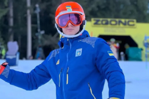 Гірськолижник Шеп'юк показав напис на підтримку Гераскевича після супергіганту