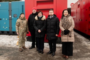 Литва передала 22 генератори для забезпечення потреб критичної інфраструктури Києва