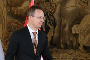 Szijjártó dice que Hungría cooperará con China por la "paz en Ucrania"