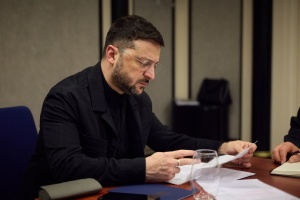 Якщо посольство мовчить - це незадовільна робота: Зеленський очікує активності від українських дипломатів 