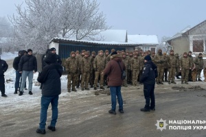 У Чернівцях вже другу добу розшукують 13-річну дівчинку, до пошуку долучили військових