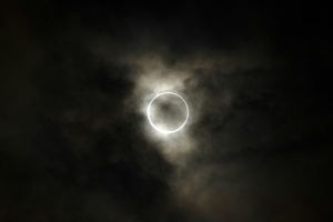 «Вогняне кільце»: над Антарктикою 17 лютого буде рідкісне сонячне затемнення