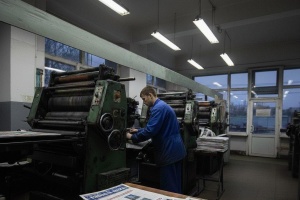 Окупанти змушують друкарні на Донбасі понаднормово «штампувати» пропаганду - «Жовта стрічка»