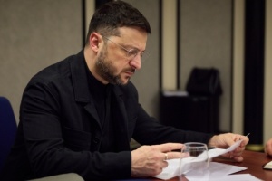 Zelensky expects sufficient activity from Ukrainian diplomats