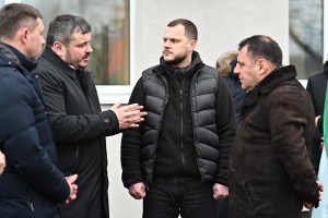 Азербайджан передав генератори для водоканалу в Ірпені