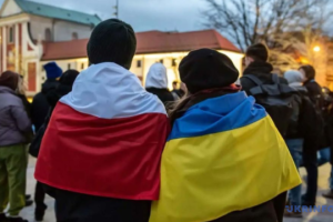 Dla Ukraińców w Polsce powstał poradnik, jak postępować w sytuacjach kryzysowych