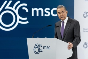 Ван Ї обговорив війну Росії проти України з главами МЗС Британії, Німеччини та Франції