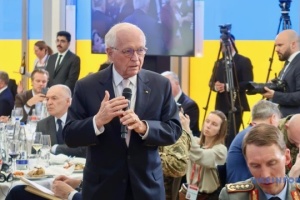 Ischinger: Occidente debe garantizar la victoria de Ucrania 