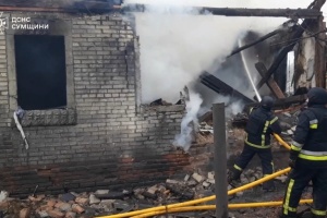 Російський дрон влучив у житловий будинок на Сумщині, постраждала людина