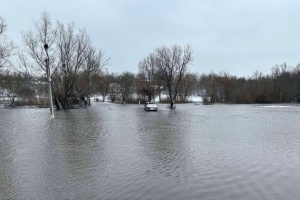 Між двома селами Черкаської та Кіровоградської областей підтопило міст