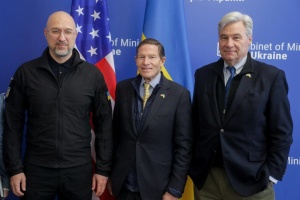 Тіньовий флот і ядерна енергетика: Шмигаль обговорив із сенаторами США нові санкції проти Росії