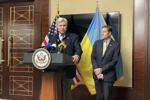 Американський сенатор закликав «слідкувати за подальшими діями» щодо тіньового флоту РФ