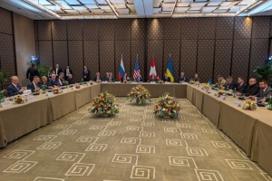 У Женеві починається черговий раунд тристоронніх переговорів - Умєров