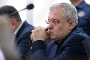 Court orders Galushchenko held in custody with UAH 200M bail option