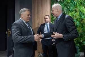 В ОП наголосили, що понад 80% військової підтримки для України постачається через НАТО