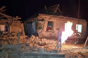 Ворог вночі атакував два райони Дніпропетровщини - пошкоджені будинки, підприємство та гімназія