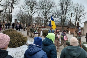Тиждень не дожила до 25-річчя: на Кіровоградщині попрощалися з операторкою дронів