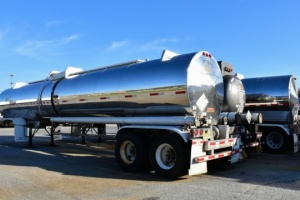 Hungría suspende las exportaciones de combustible diésel a Ucrania