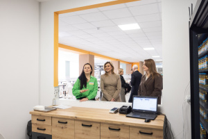 Зеленська відвідала на Хмельниччині оновлену їдальню у ліцеї та початкову школу