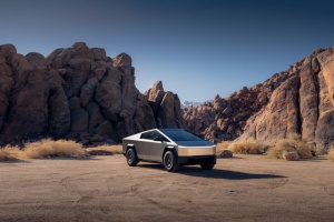 Tesla представила дешевший варіант Cybertruck у США