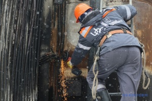 Доплати за лютий отримають понад 14 тисяч працівників ремонтно-відновлювальних бригад - Свириденко