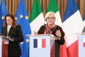 Європа має забезпечити Україні мир на основі поваги до територіальної цілісності - міністерка оборони Франції