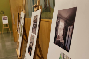 У Тбілісі відкрили фотовиставку та презентували книги до річниці війни в Україні