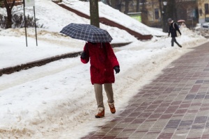 Погода цього тижня буде динамічною, трохи потеплішає - синоптики