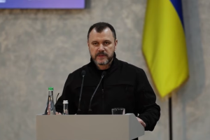 МВС не планує ініціювати обмеження соцмереж для школярів - Клименко