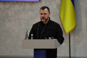 Глава МВС порівняв вербування українських дітей в іграх із «Синім китом»