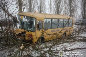 На Полтавщині у ДТП зі шкільним автобусом травмувалися троє дітей