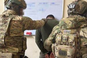 Корупція в СБУ та Повітряних силах: прокурор проситиме для обох затриманих арешту із заставами по $320 тисяч