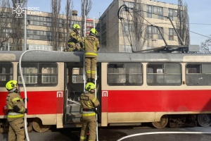 У Києві під час руху загорівся трамвай