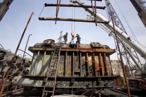 Уряд розпочав виплати працівникам критичної інфраструктури, які ліквідовують наслідки обстрілів