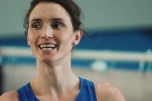 La marchadora ucraniana Olianovska, poseedora del récord mundial de 5.000 m en pista cubierta 