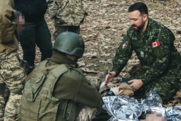 La mission UNIFIER forme les soldats ukrainiens à la médecine tactique
